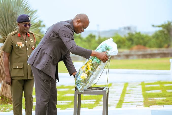 Gabon President honours Rawlings with wreath-laying ceremony in Accra