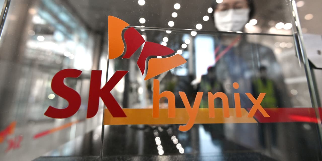 SK Hynix Stock Surged 30% in South Korea. It’s Dropping in the U.S.