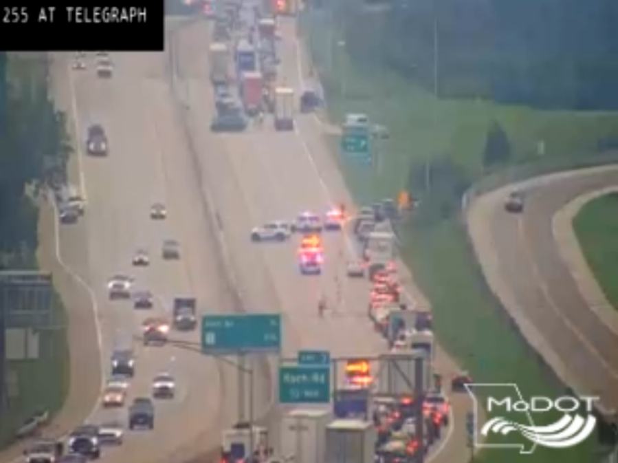 'Police emergency' - I-255 closed near Jefferson Barracks Bridge