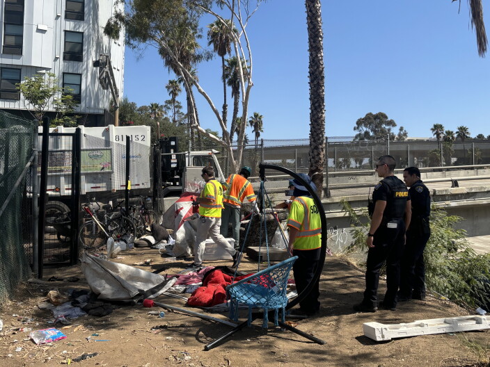 San Diego renews and expands freeway encampment-clearing agreement