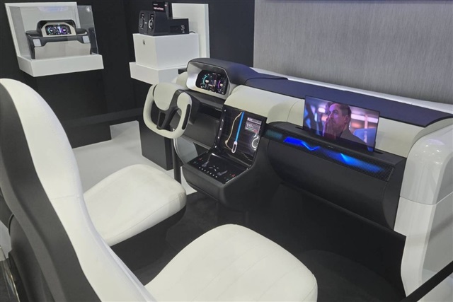 Tandem OLED clears key automotive qualification hurdle, wider adoption expected after 2030