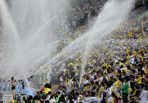 KBO to allow delaying games up to an hour amid record heat wave