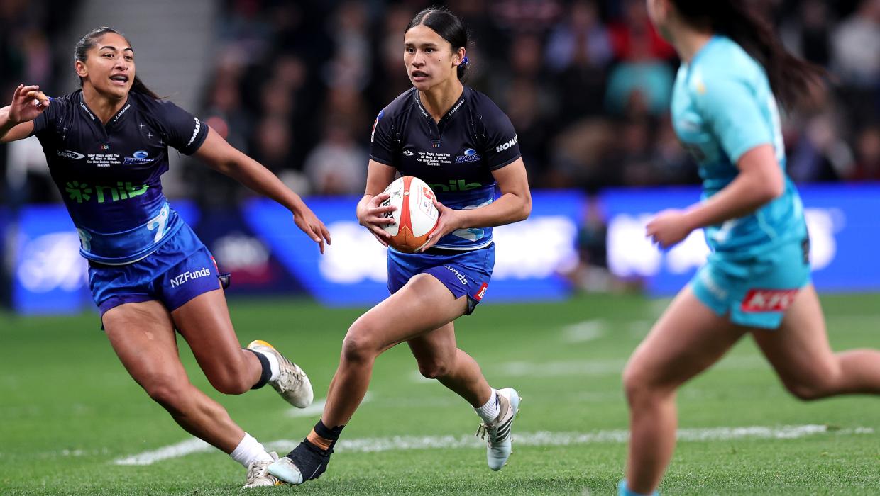 Blues beat Waratahs in Women's Super Rugby Champions final