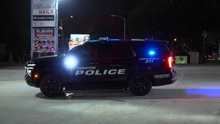 Police looking for more suspects after 2 injured in shooting in northeast Houston