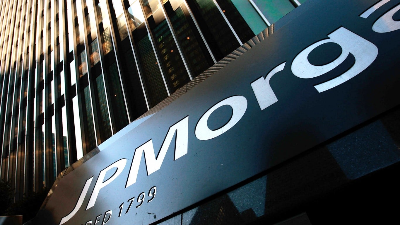 JPMorgan Predicted Up to $8 Billion of Year-One XRP ETF Inflows. Here’s Why Inflows Are Stuck at $1.5 Billion