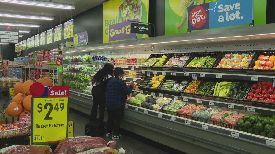Illinois launches FRESH program to help residents who lost SNAP benefits