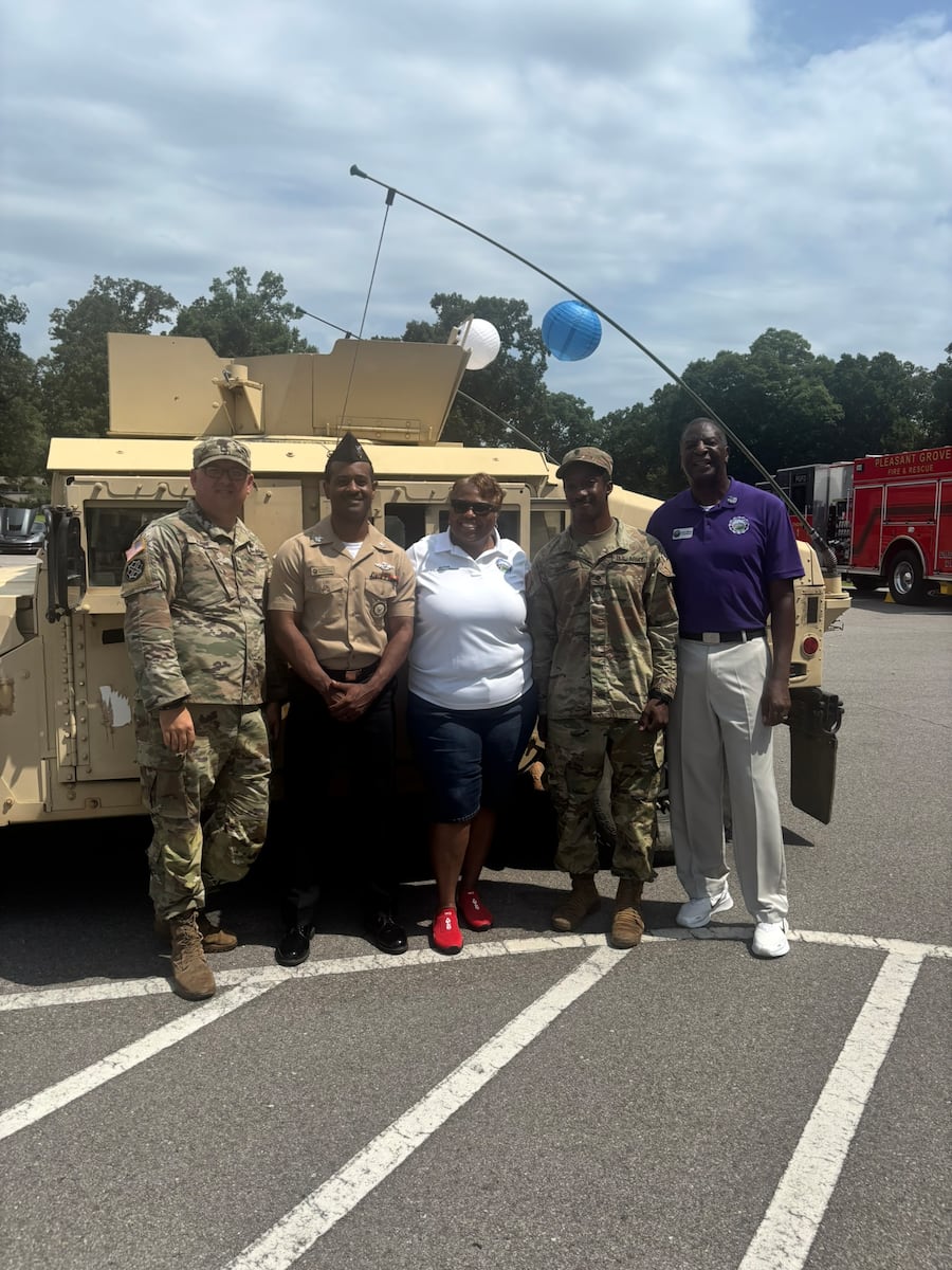 Growing Alabama town honors veterans, service members at community celebration
