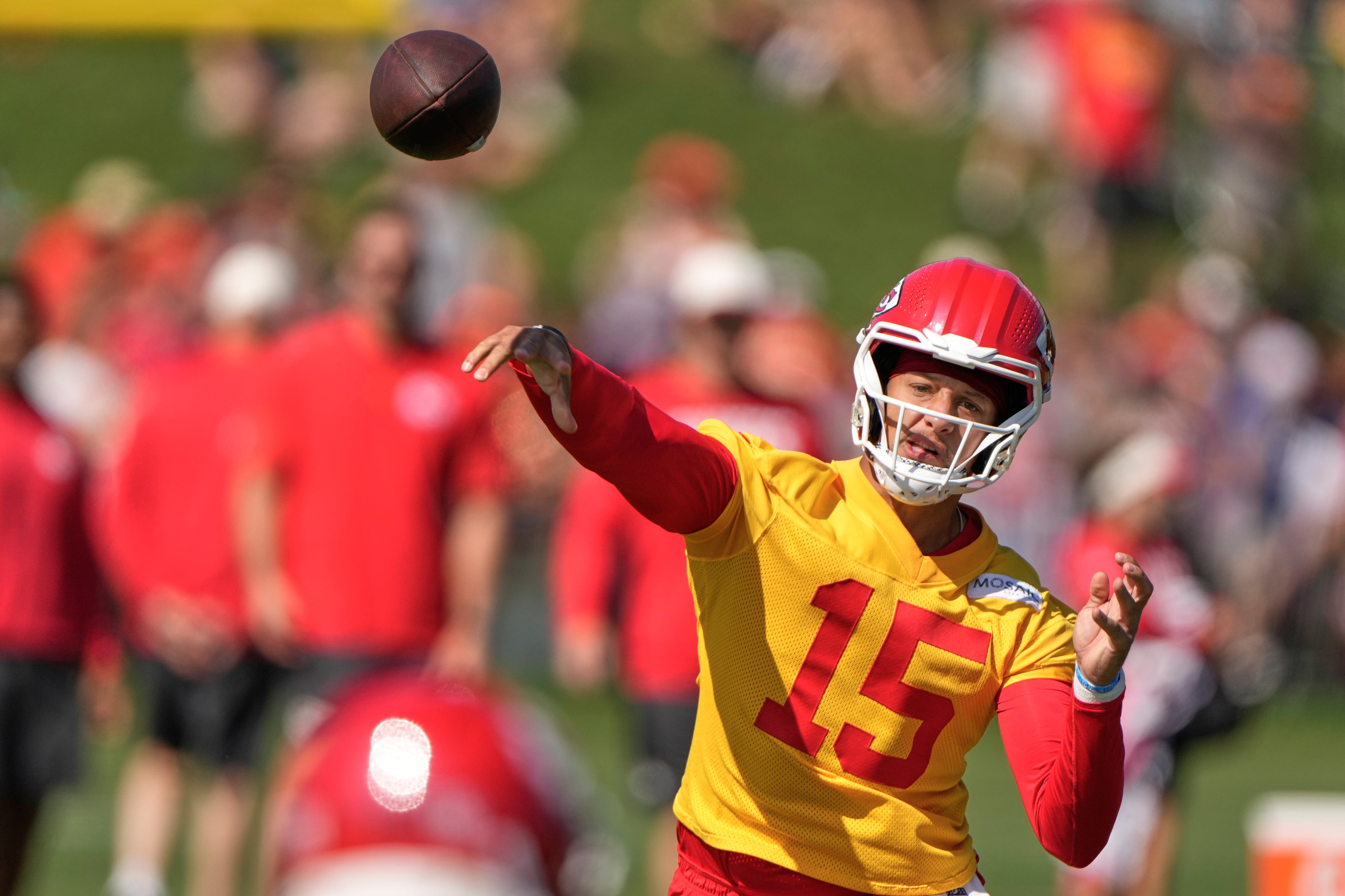 Mahomes’ health, Mayfield’s contract frustrations among top NFL storylines after first week of training camp