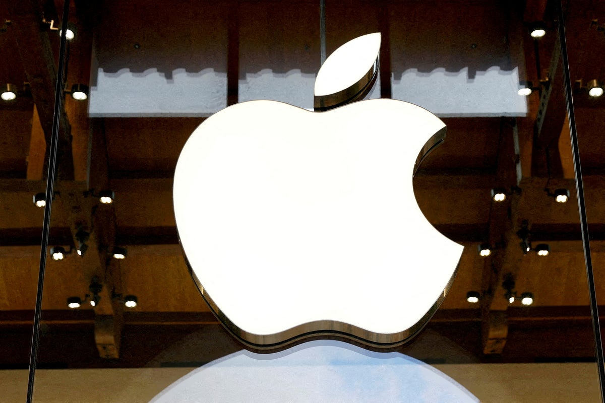 Apple shares plummet by nearly 10 per cent after iPhone report