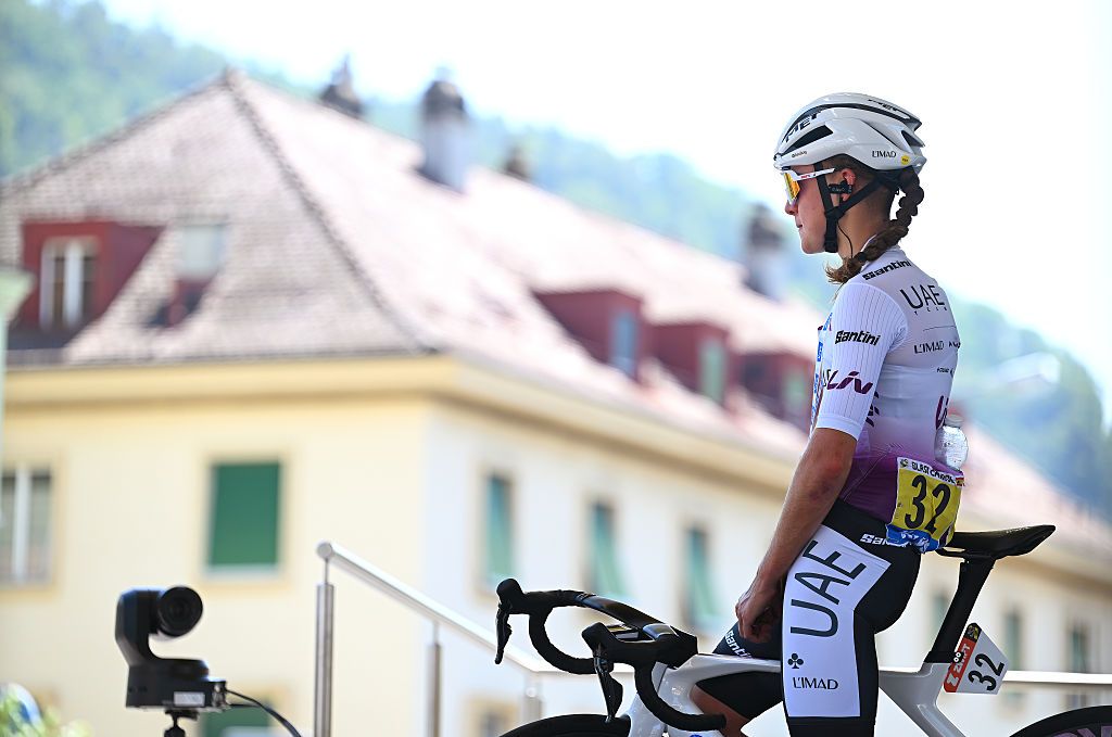 Why is Paula Blasi in white? - Tour de France Femmes quietly changes under-23 jersey to under-24