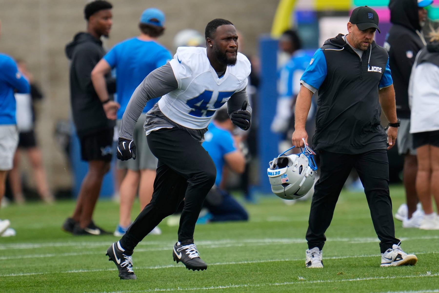 Why a 14-loss season motivated former All-Pro LB to sign with Lions