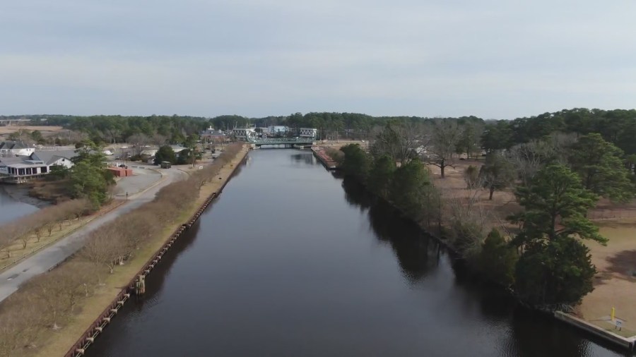 Six rescued after boat capsizes near Great Bridge Lock in Chesapeake