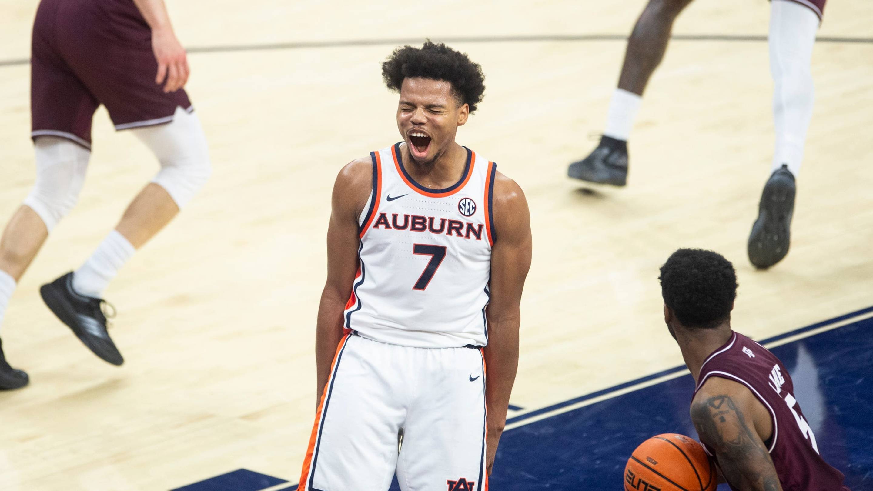 Gonzaga shows interest in former Auburn forward Keyshawn Hall after eligibility ruling