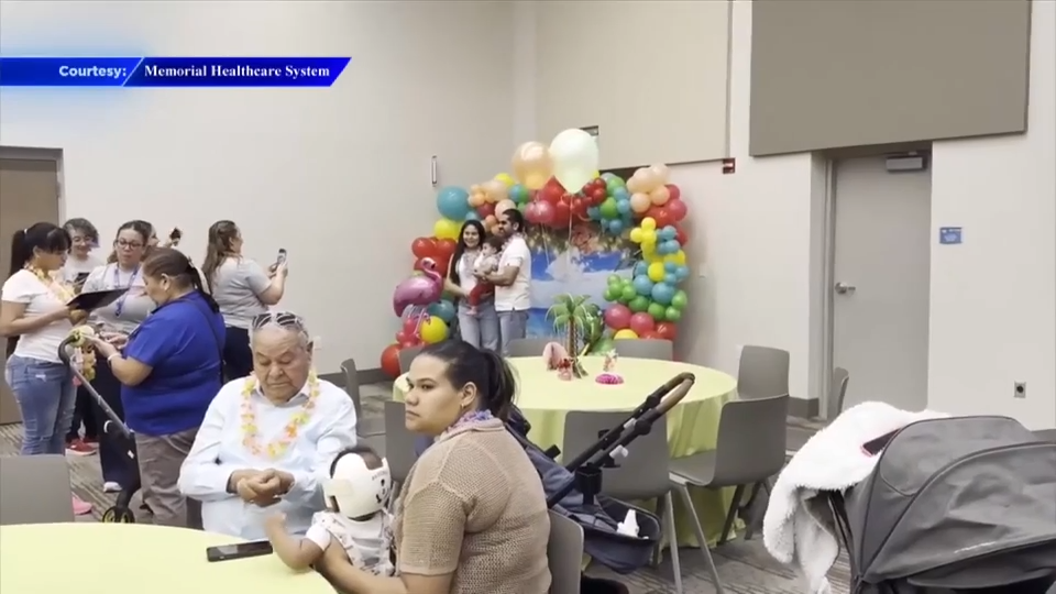 Memorial Regional Hospital hosts luau-themed luncheon for breastfeeding moms