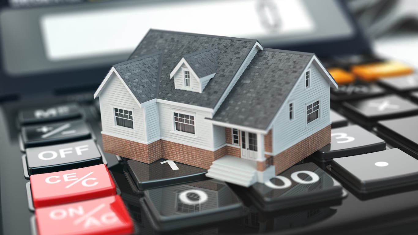 Refinancing: When It Helps and When It Doesn’t