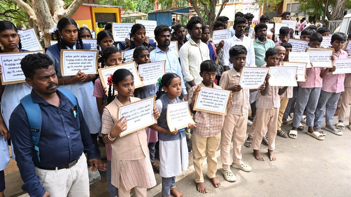Ramanathapuram villagers, students petition Collector for bus service