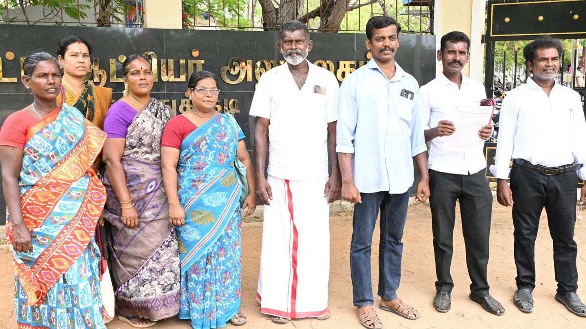 CPI(M) members petition Thoothukudi Collector over alleged irregularities in water connections in Sawyerpuram
