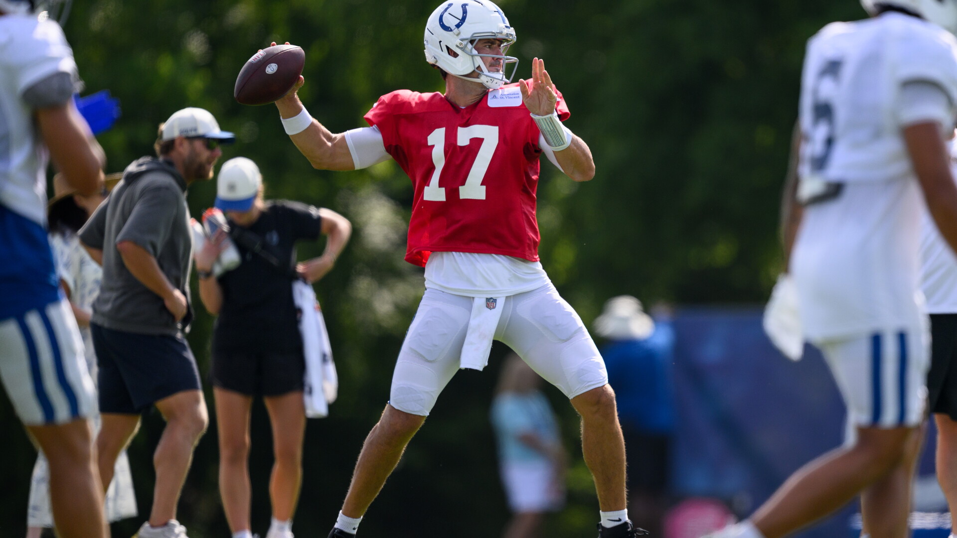 Colts teammates say Daniel Jones looks like he never got hurt