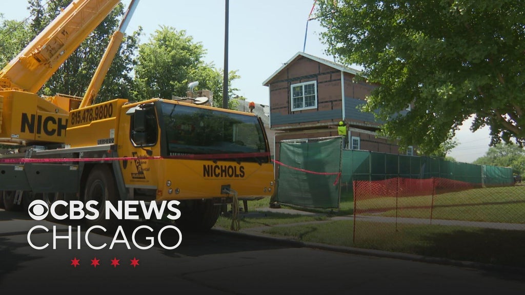 Evanston Township High School geometry students help build affordable housing