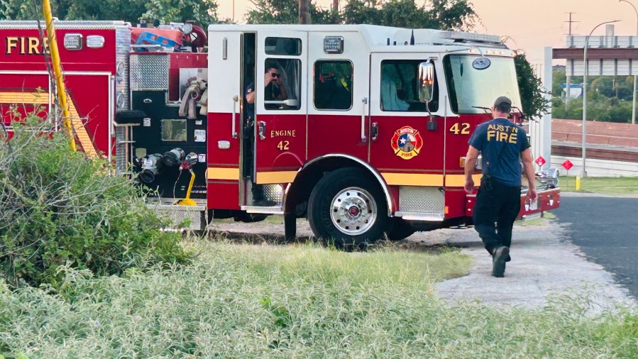 Apartment fire reported at SkyHouse high-rise on Rainey Street