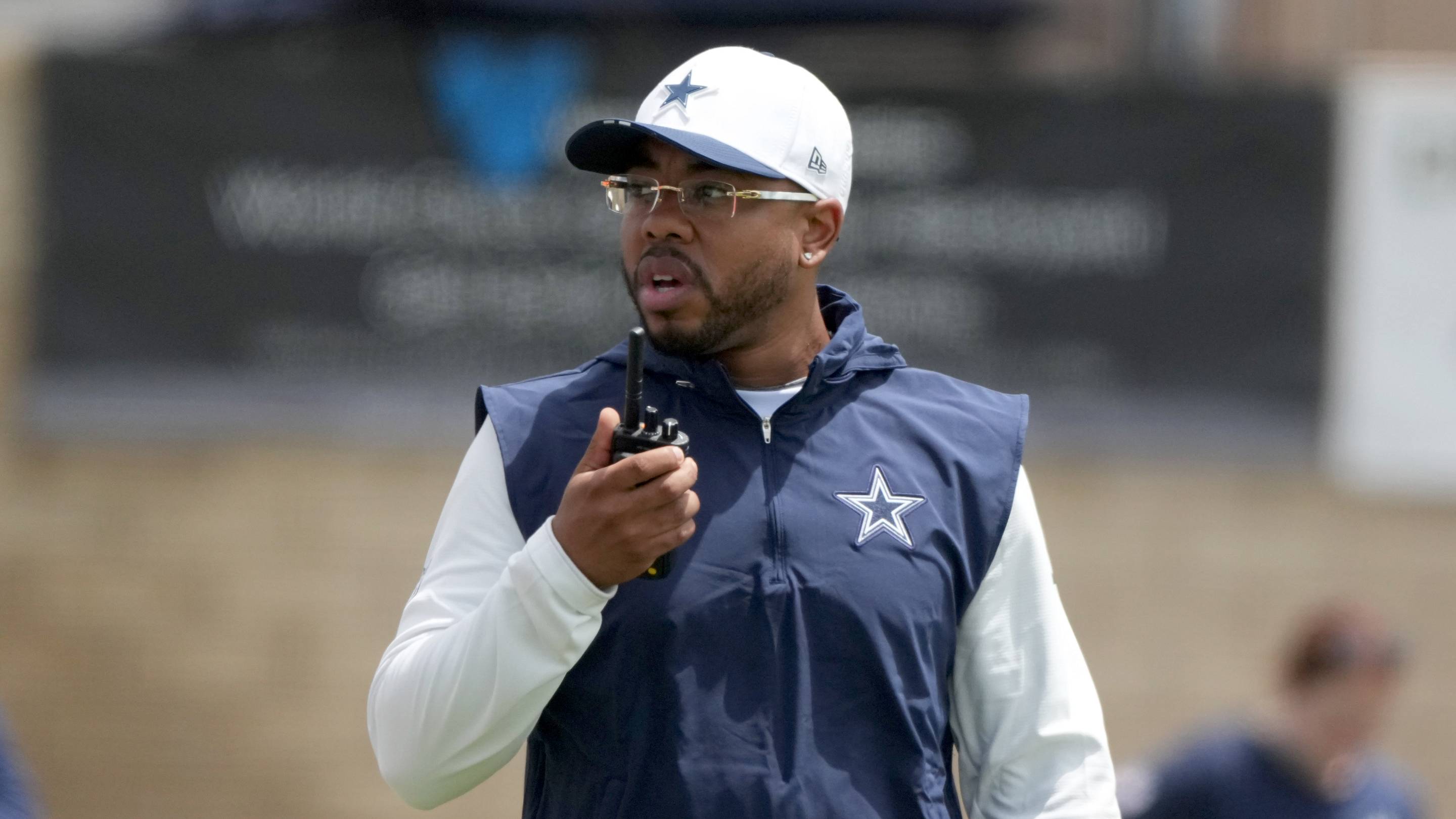Christian Parker’s Defense Finally Has Big Day at Cowboys Training Camp