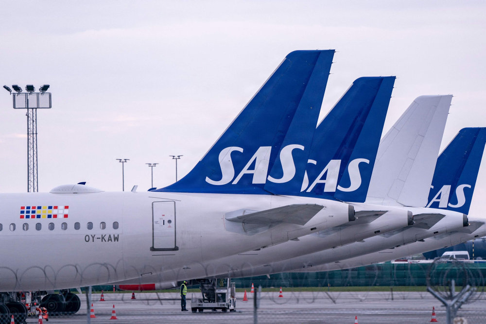 SAS employees reject deal and announce strike
