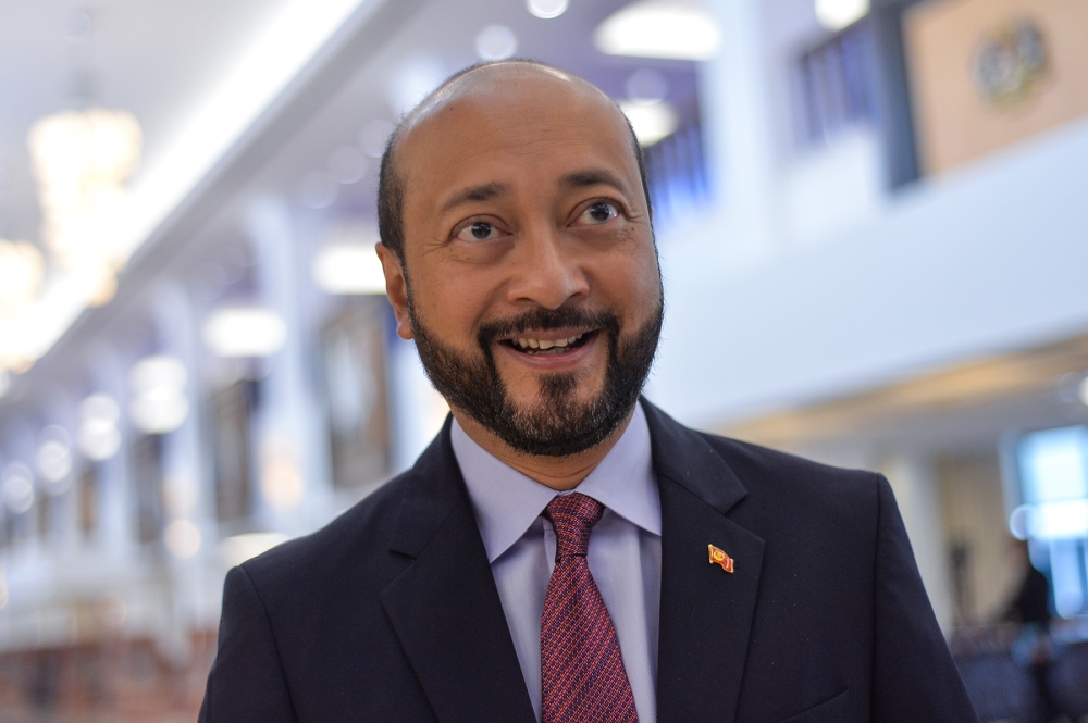 Mukhriz’s challenge against RM5m IRB tax notices gets Nov 16 decision date