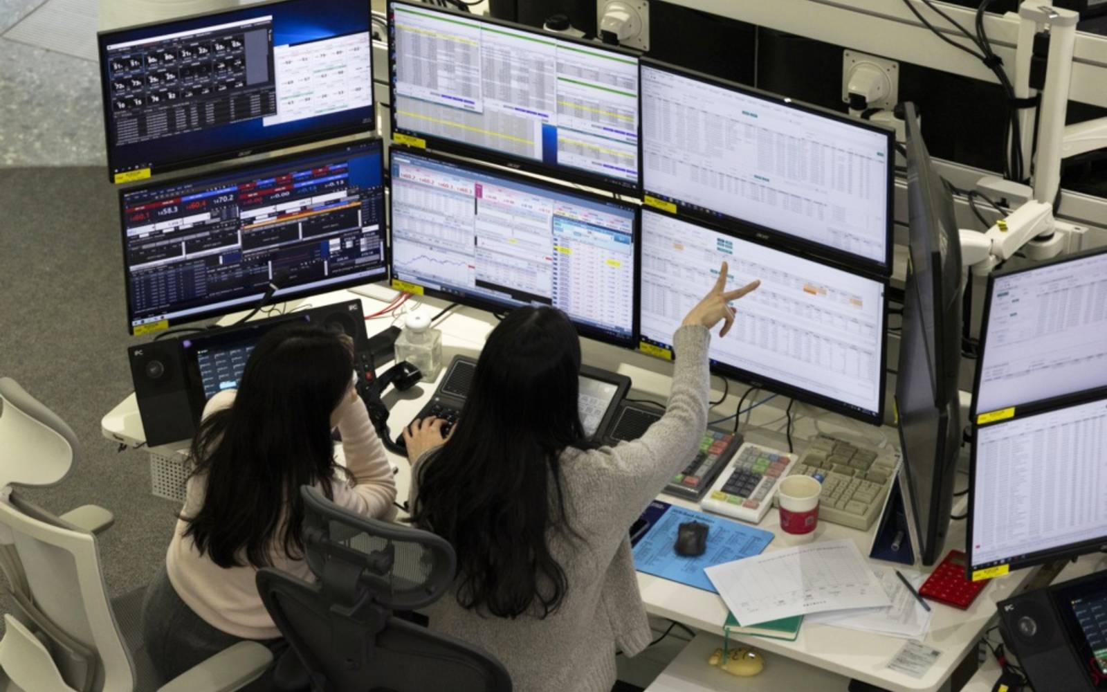 Big investors return to South Korean stocks after July rout