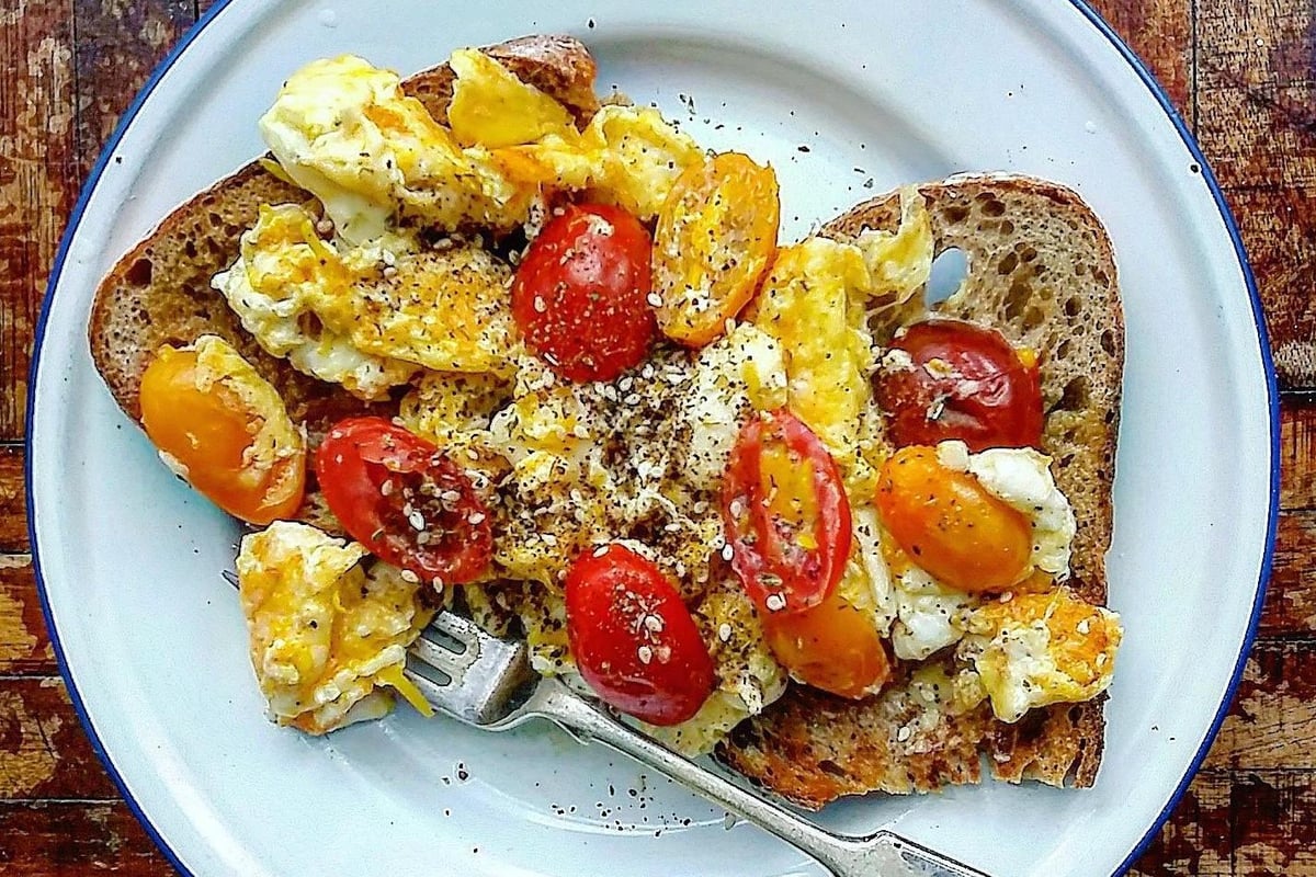 London lunch box: Za’atar spiced eggs with tomatoes
