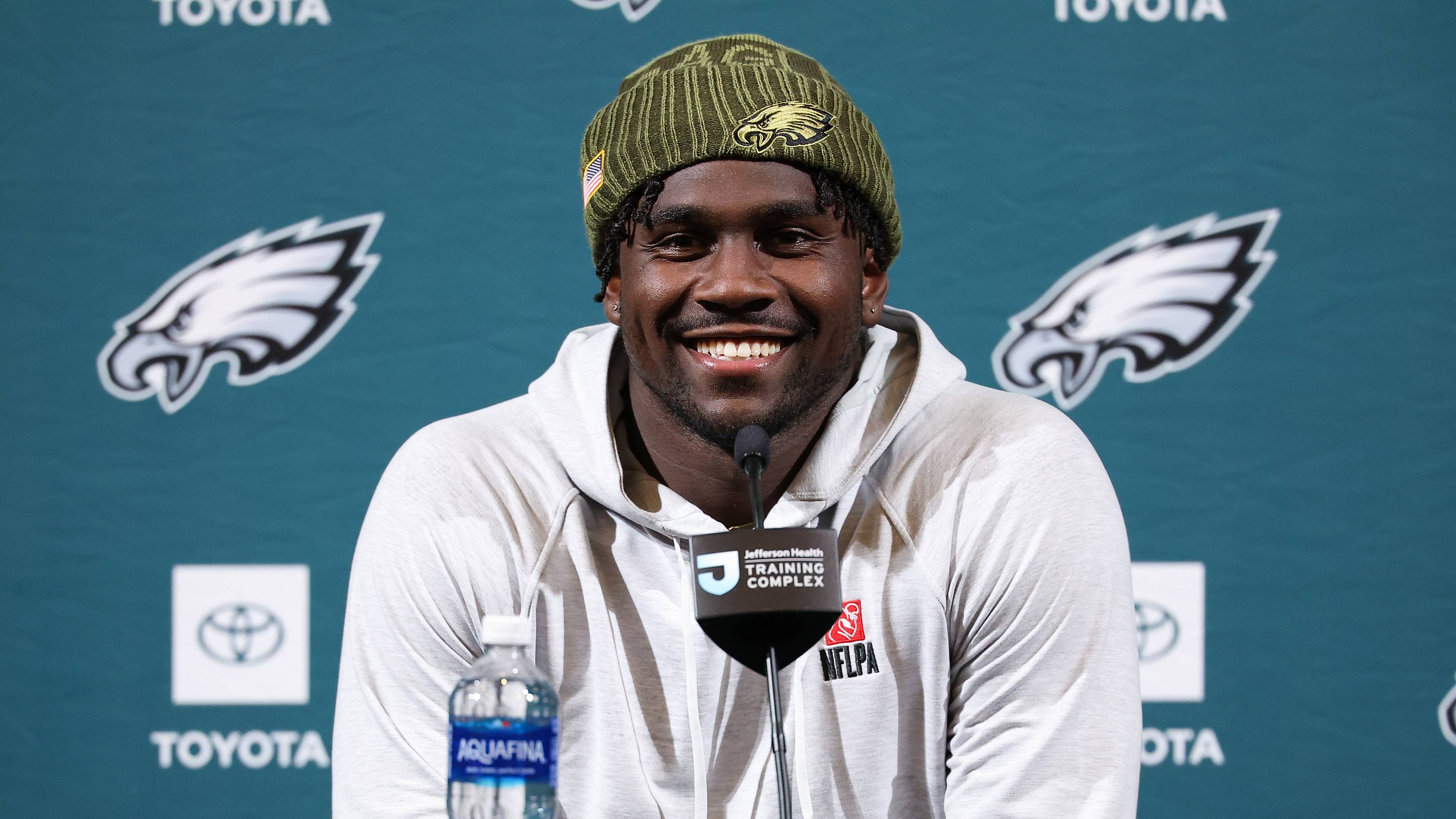 Jalyx Hunt A Liar? How Eagles Pass Rusher Tricked Jordan Mailata Into Getting Sacks