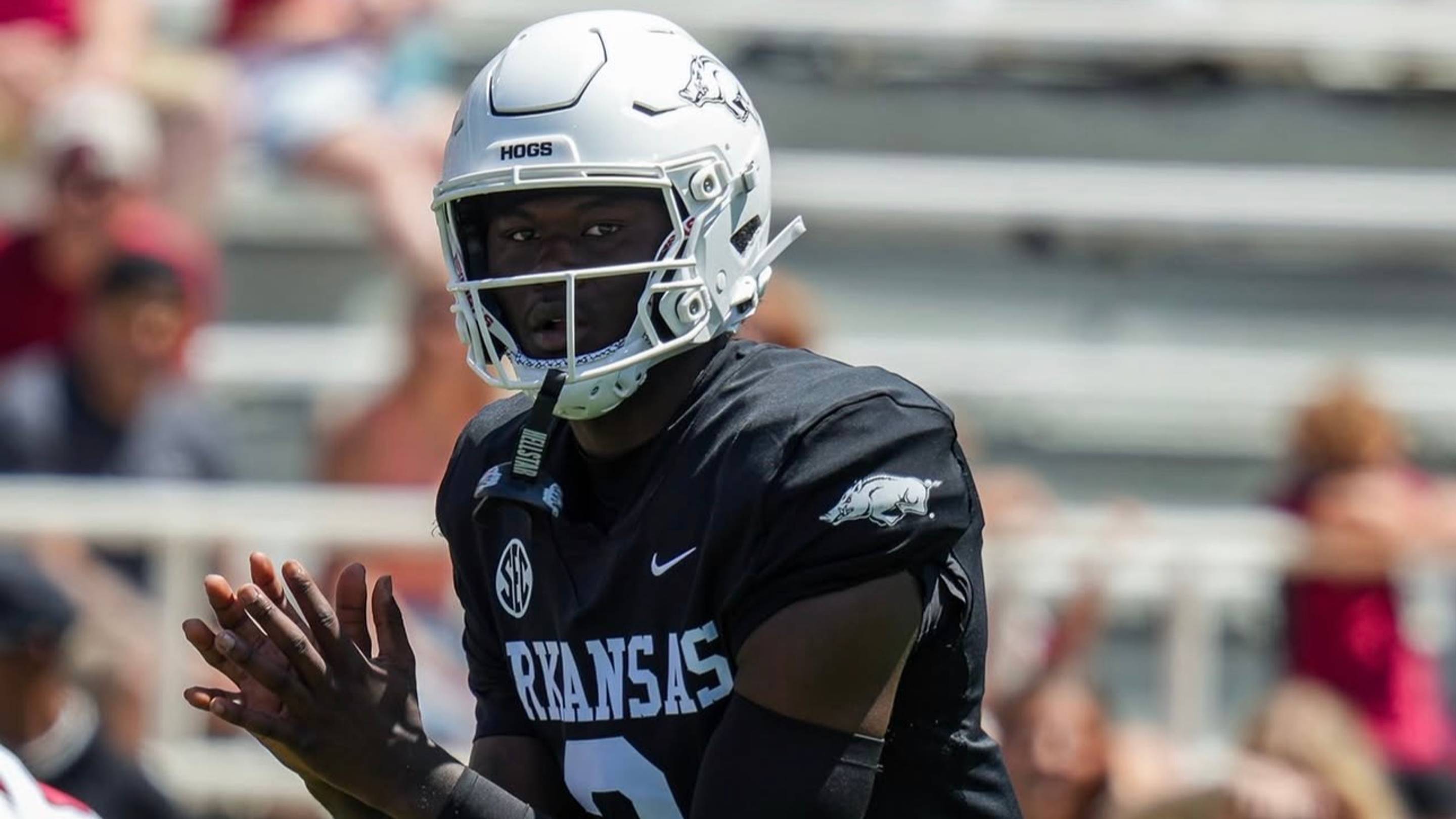 Silverfield Outlines What AJ Hill Must Do To Win Hogs' QB Job