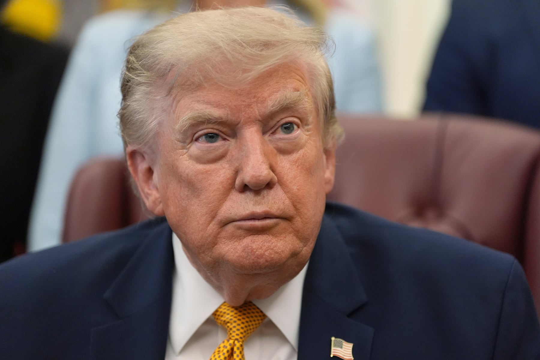 Trump is ‘on some planet far, far away,’ CNN analyst says of his approval polls