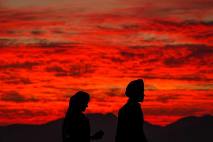 Super El Niño growing ‘faster than we’ve ever recorded’ as wildfires burn