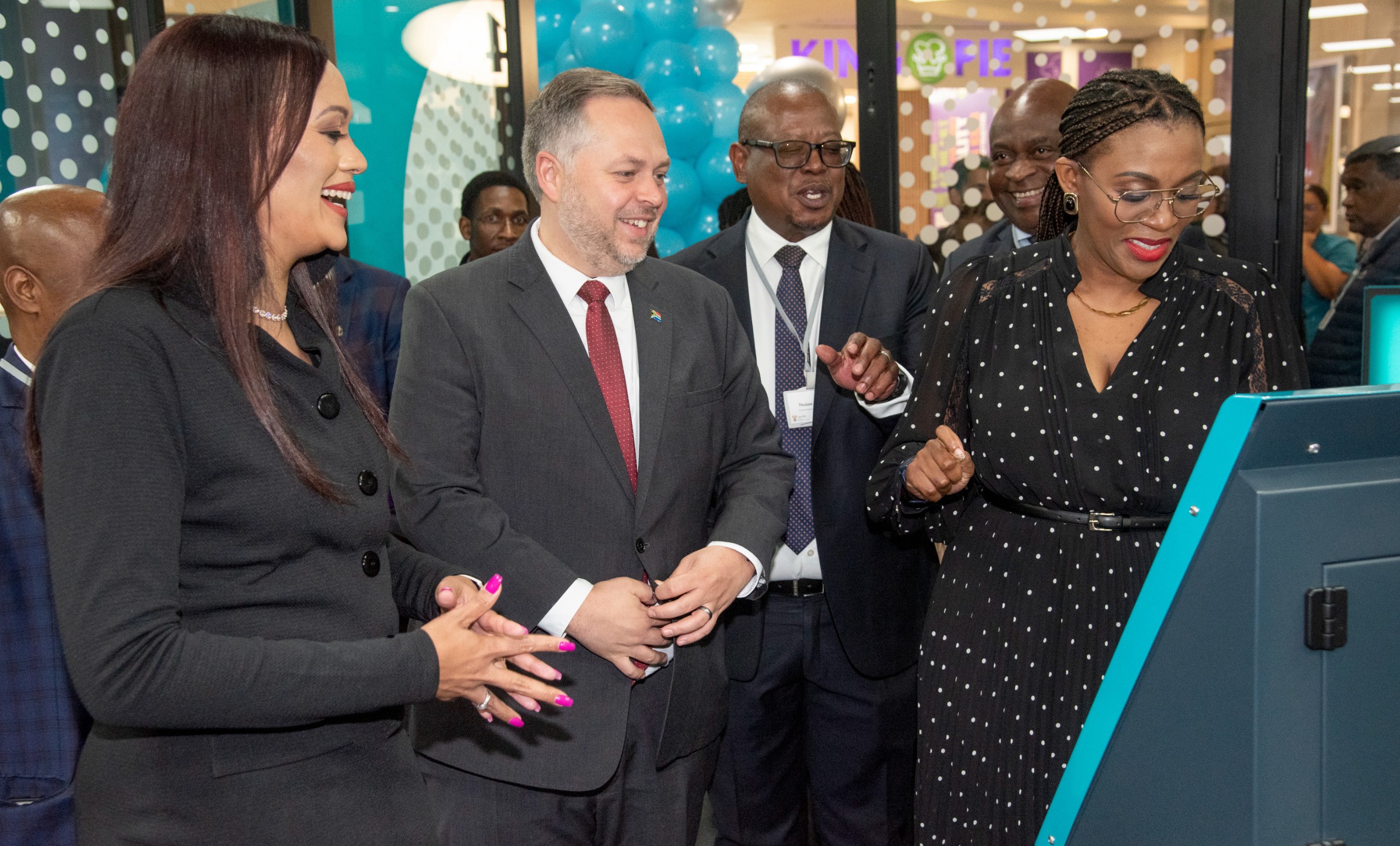 SERVICE WITH A SMILE: Smart thinking — Minister Schreiber takes credit for Home Affairs’ bank ID card revolution
