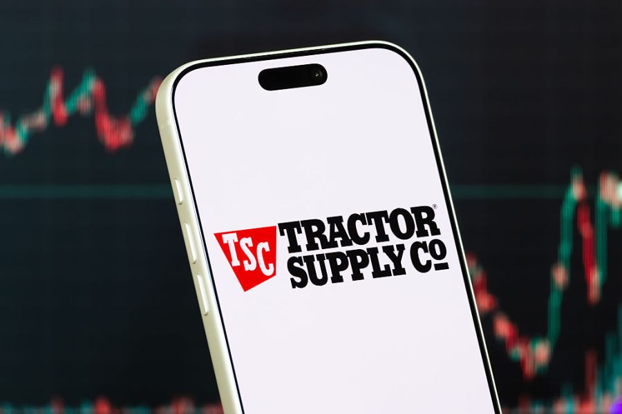 LIST: The pet-focused stores set to close in Florida after Tractor Supply announcement