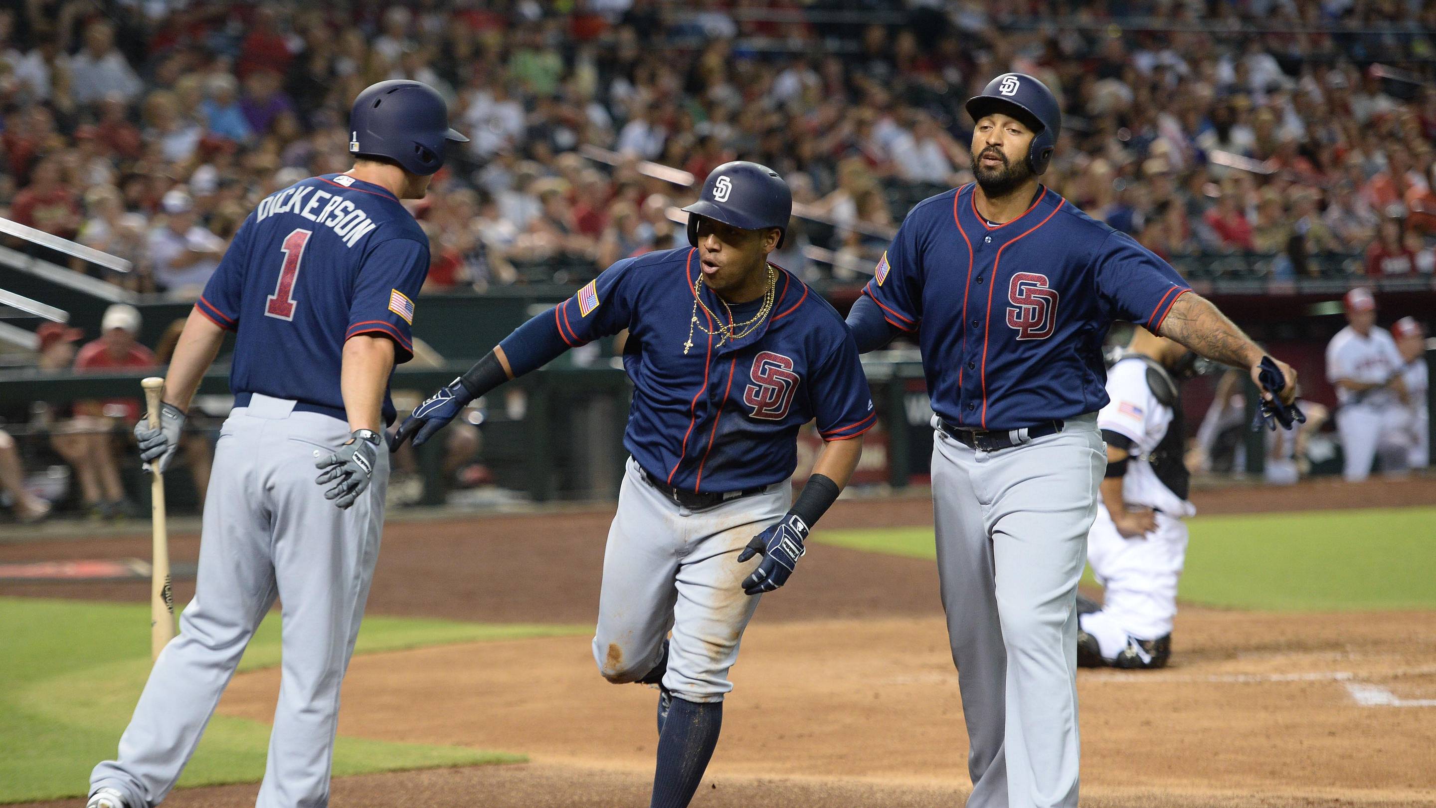Former Padres Outfielder Suddenly Retires at 36