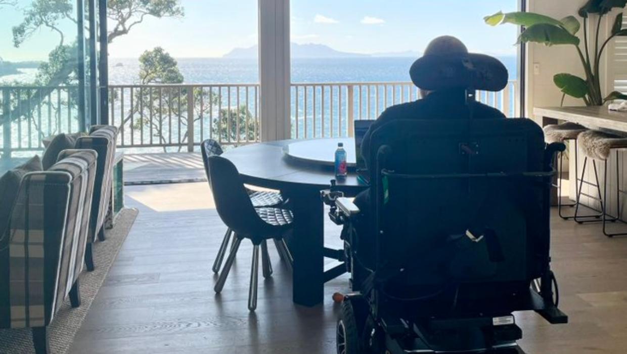Kim Dotcom teases Tucker Carlson interview after latest extradition defeat