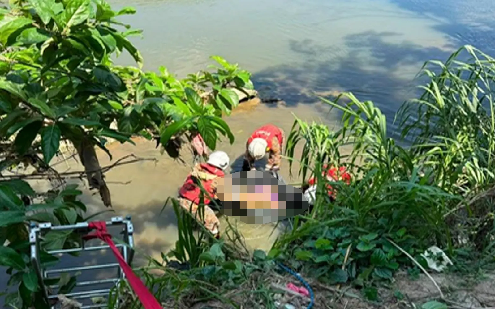 Mayat dijumpai di Sungai Klang dekat kilang Subang Jaya