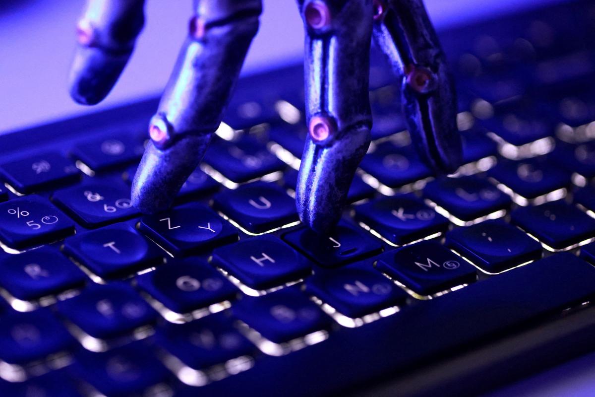 America’s Superintelligence Dilemma