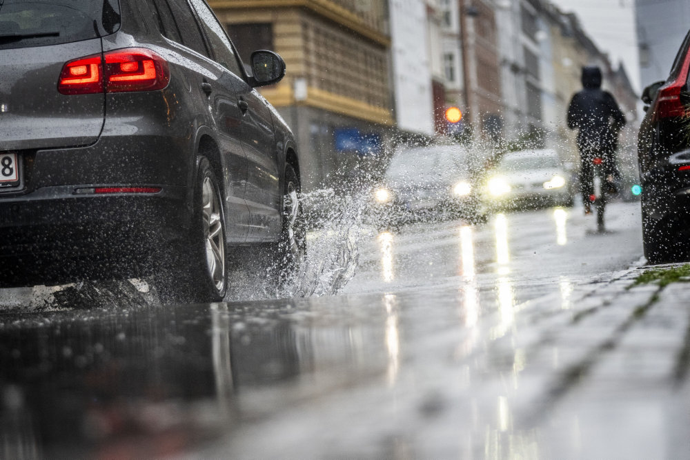Danish weather service warns of cloudbursts and thunder on Zealand and islands