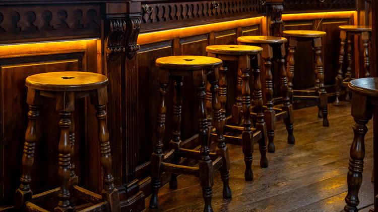 Denver rejects change to 4 a.m. bar closing