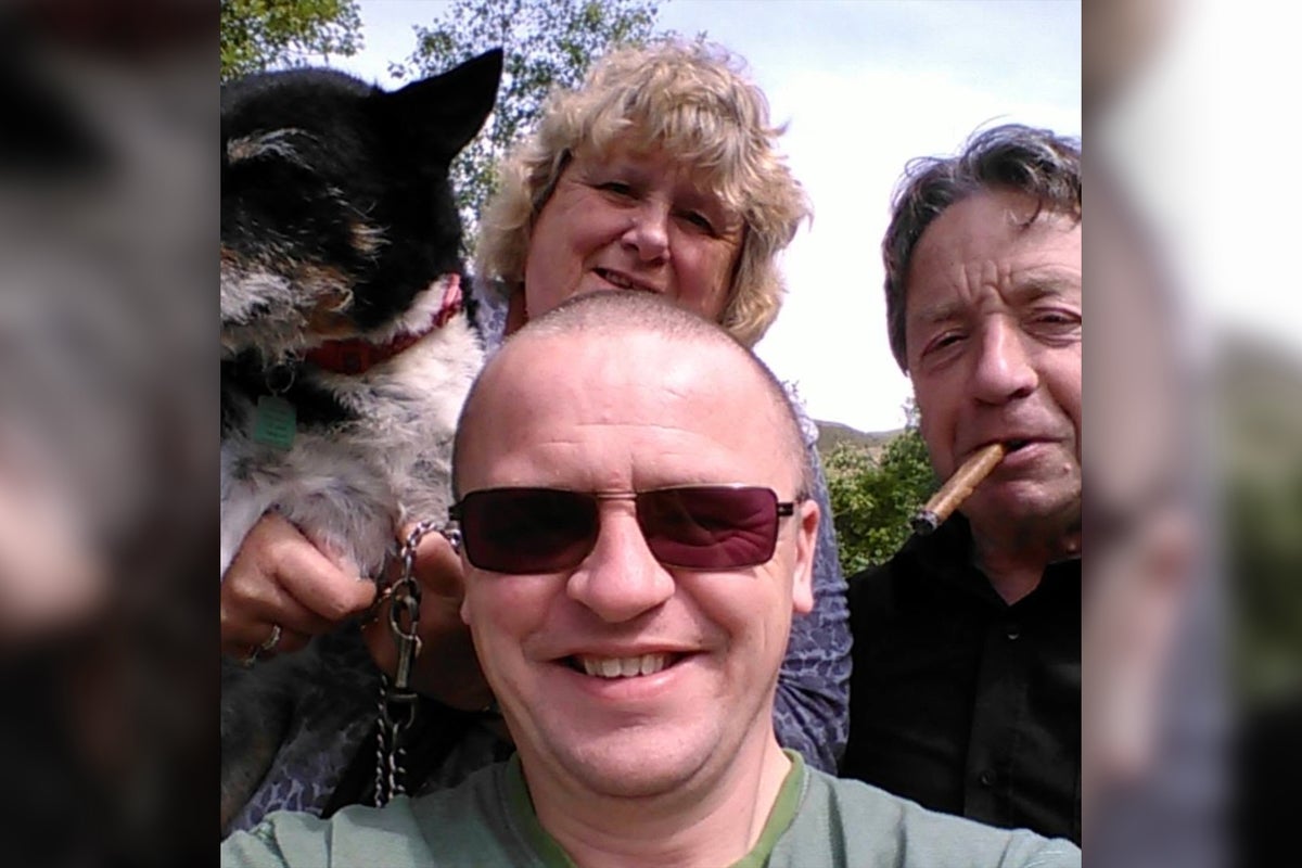 ‘Devoted’ husband killed after major fire in popular Cotswolds town