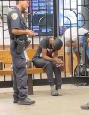 Man shoved onto Harlem subway tracks during dispute