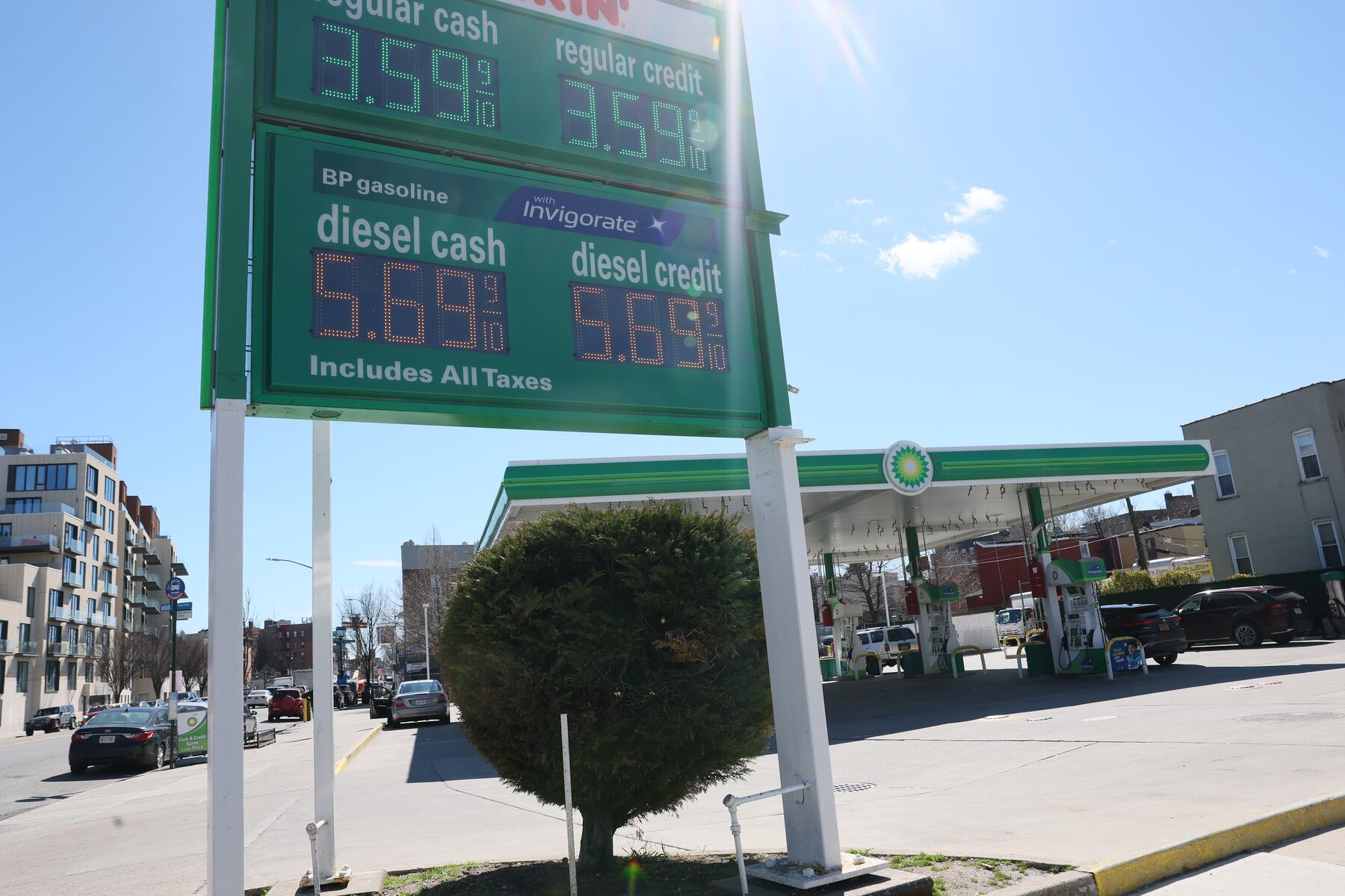 Oil shortages escalate from wars in Iran and Ukraine, with few signs of relief | The Conversation