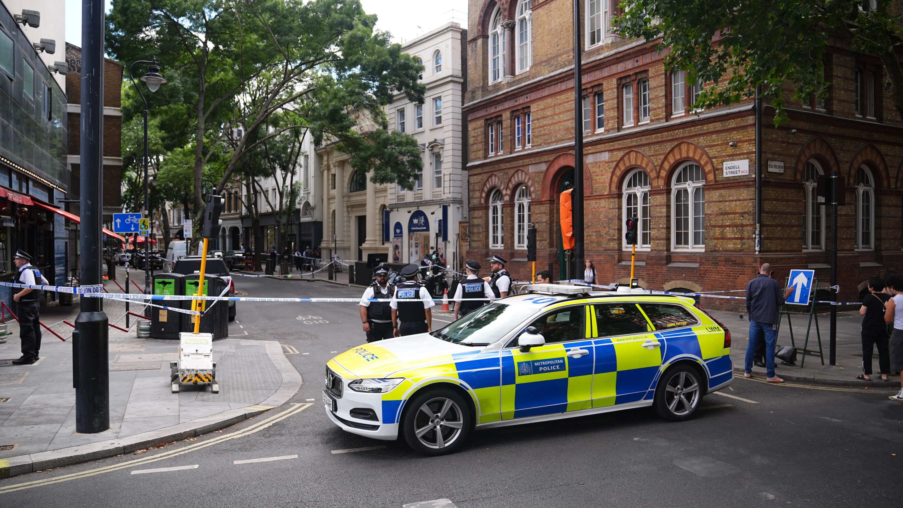 47-jährige festgenommen: Mehrere Menschen im Zentrum Londons niedergestochen