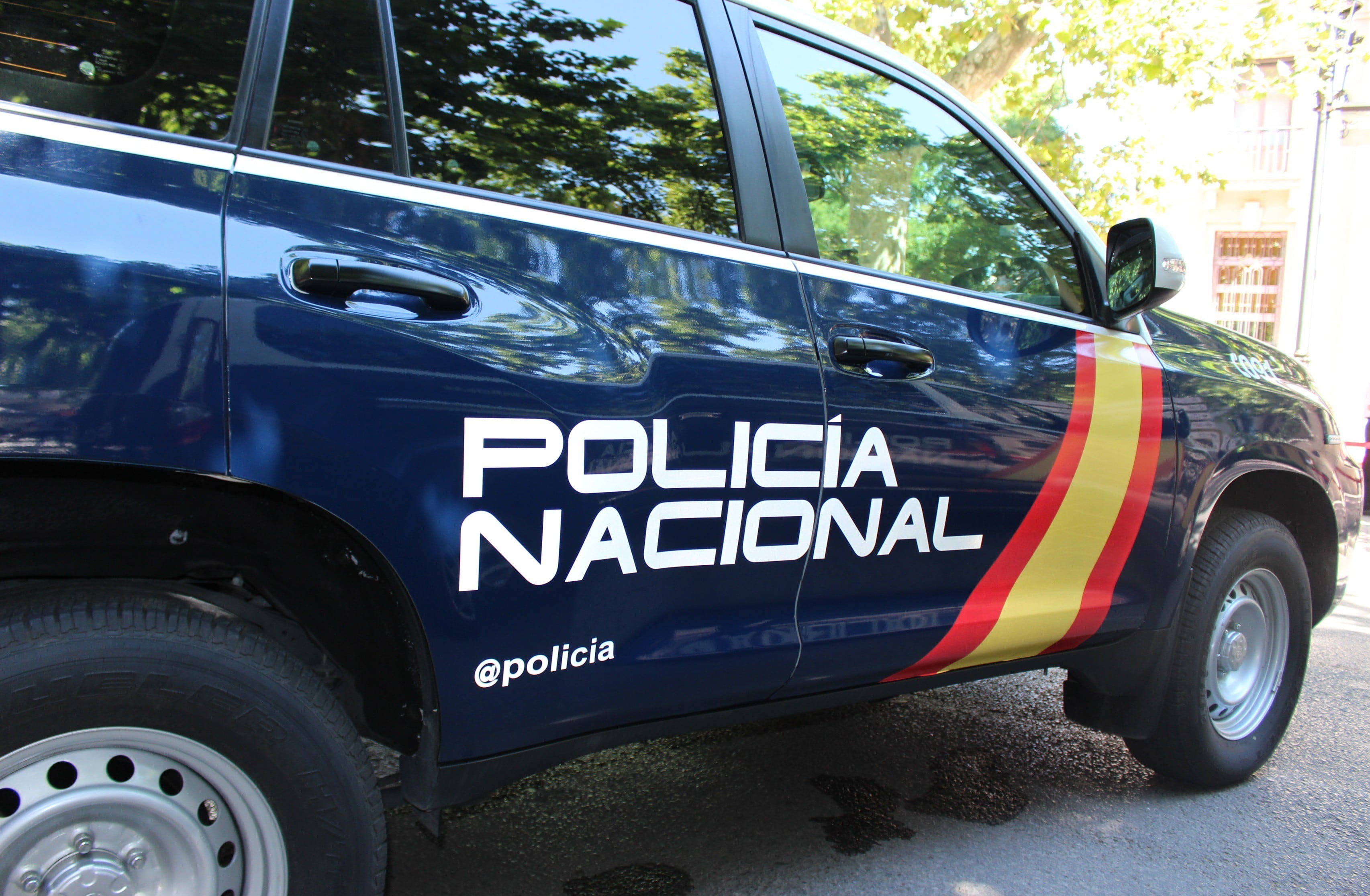 Un hombre asesina a su pareja en un centro comercial de Murcia
