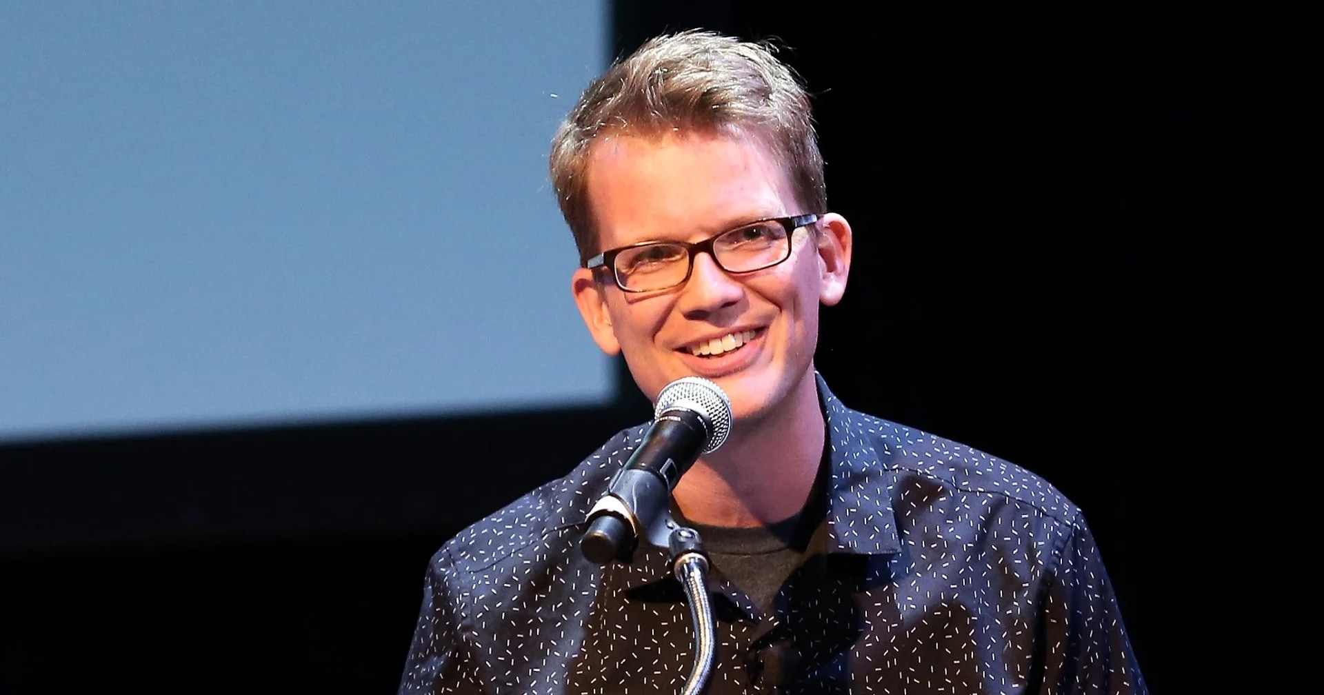 Hank Green highlights gaps in YouTube’s AI labeling policy, raising questions for decentralized content verification