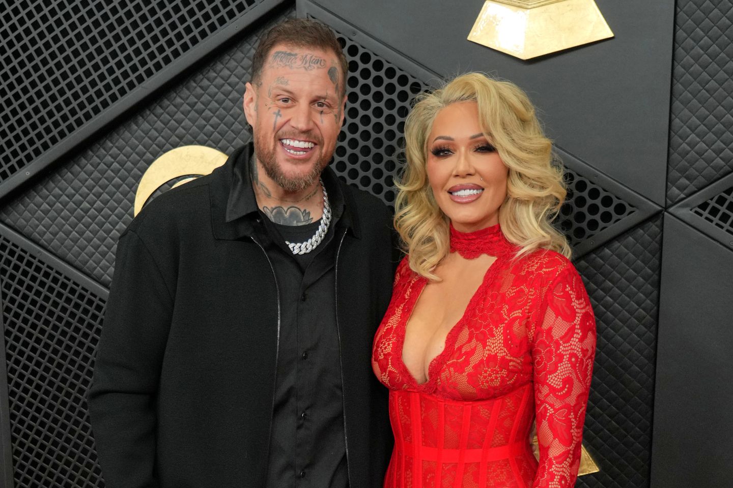Singer Jelly Roll steps away from touring to "heal" following divorce