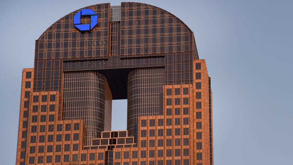 Capital One dismissal bid puts Trump's JPMorgan Chase "political debanking" lawsuit in sharper focus