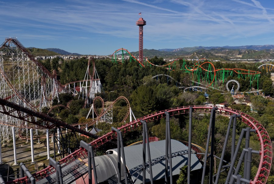 Power restored at Six Flags Magic Mountain